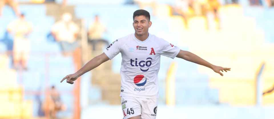 Alianza y Chicago Fire alcanzan acuerdo para el traspaso de Harold Osorio