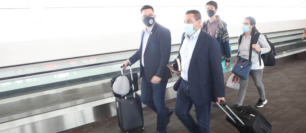 Ministro de Trabajo viaja a Canadá en busca de más oportunidades laborales legales para salvadoreños