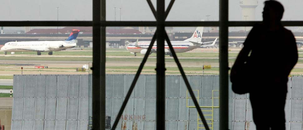Reportan tiroteo en aeropuerto de Dallas, Texas