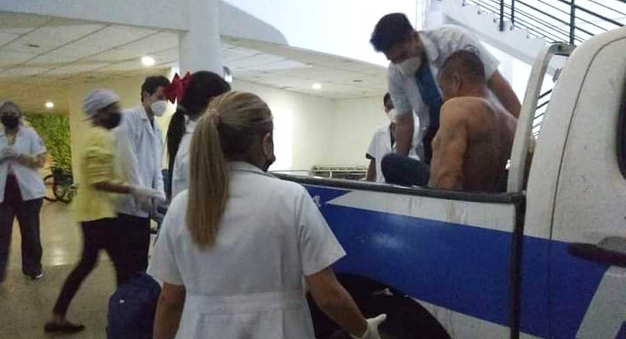 Pasajeros matan a asaltante y capturan a otro dentro de bus de ruta 116 en Cojutepeque