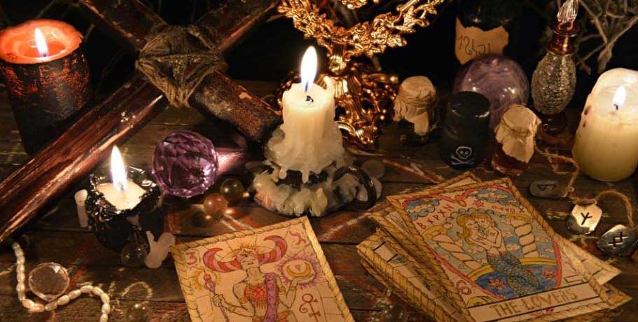 Hombre intenta vender a sus hijos para ritual de brujería