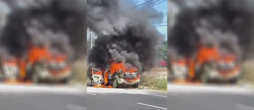 Vehículo se incendia totalmente sobre la carretera Litoral