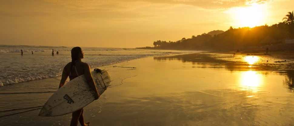 El Salvador registra más de 239,000 turistas durante vacación agostinas