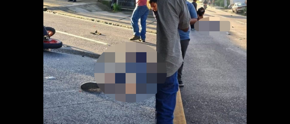 Auxilian a dos motociclistas que resultaron gravemente lesionados en accidente en San Marcos