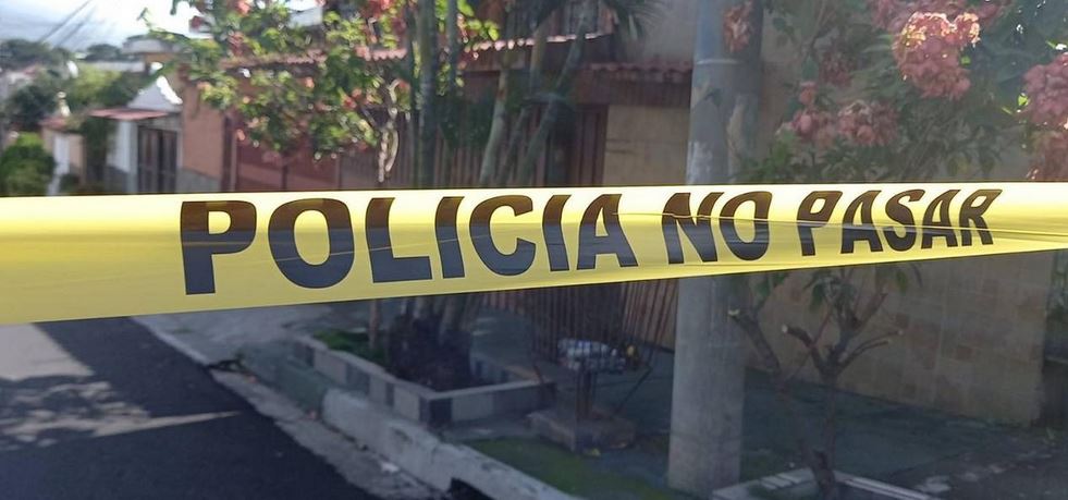 Hombre pierde la vida al regresar a su casa tras la jornada laboral