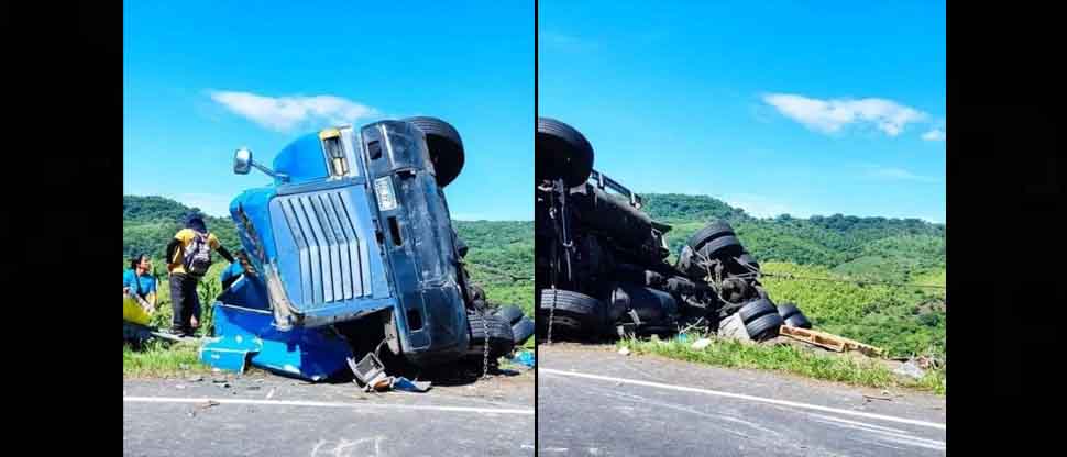 Reportan rastra volcada en carretera Panamericana, sentido hacia San Miguel