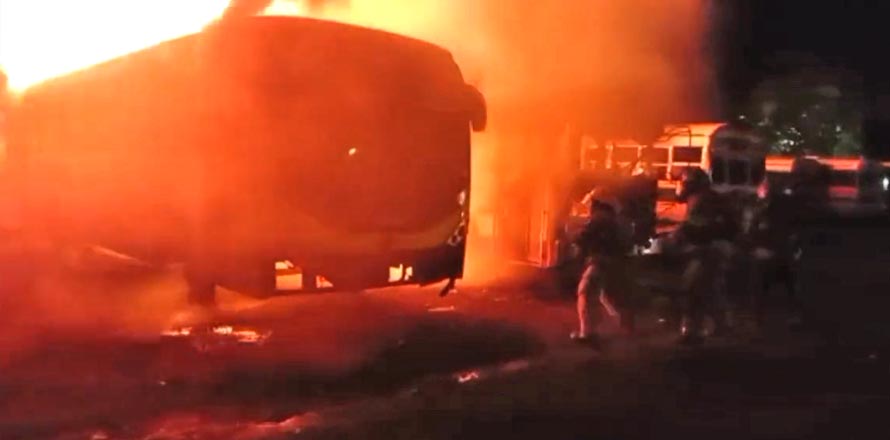 Se incendian buses de la Ruta 79 en Lourdes