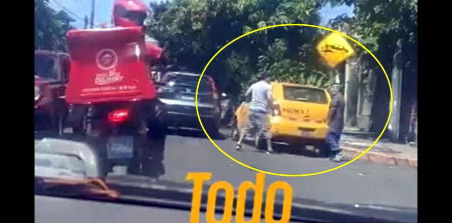 Otro caso de intolerancia en pleno tráfico es captado por el ojo ciudadano