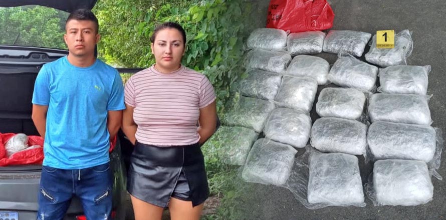 Sorprenden a pareja que transportaba casi 40 paquetes de marihuana