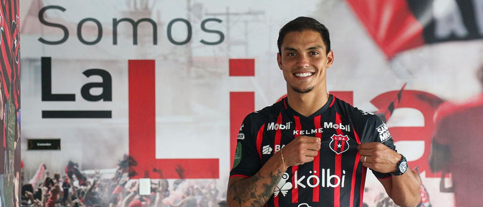Un salvadoreño es el nuevo refuerzo de uno de los tres grandes del fútbol de Costa Rica 