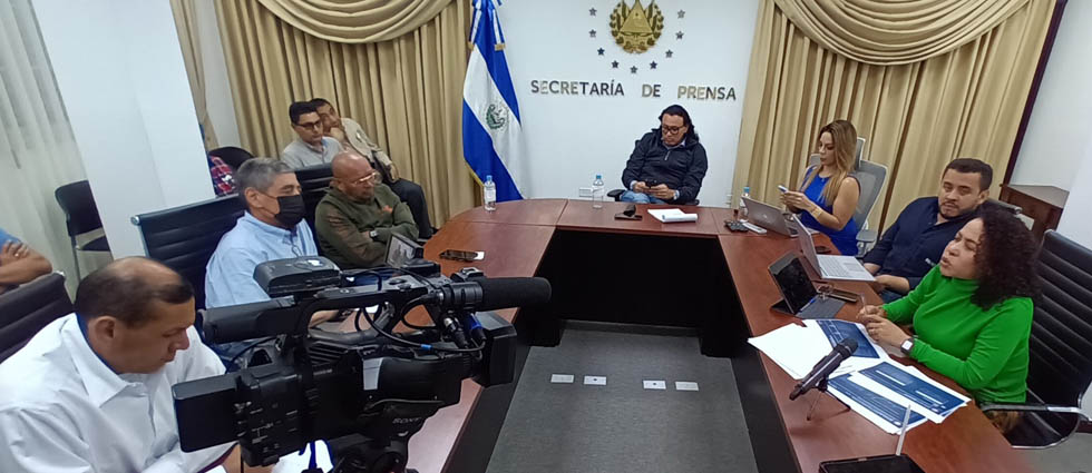 Empresarios de transporte aseguran que extorsiones han bajado 95% con el régimen de excepción￼