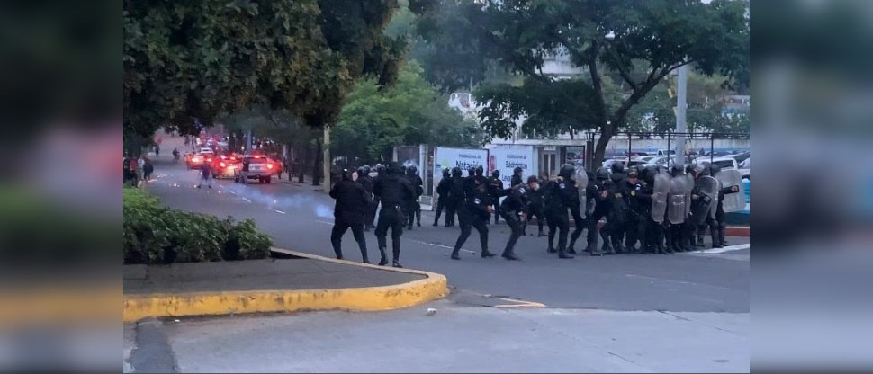 Aficionado del Olimpia hondureño permanece en estado crítico tras protagonizar disturbios en Guatemala