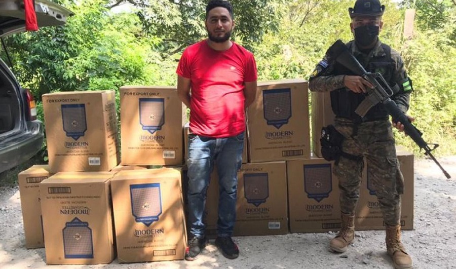 Sujeto pretendía ingresar al país 30 cajas de cigarrillos de forma ilegal