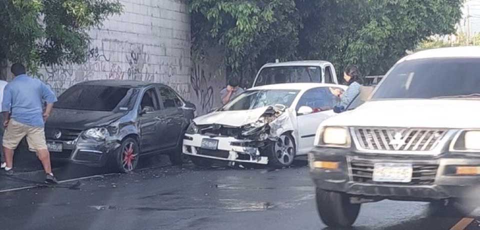 Se registra múltiple accidente de tránsito sobre bulevar Tutunichapa      