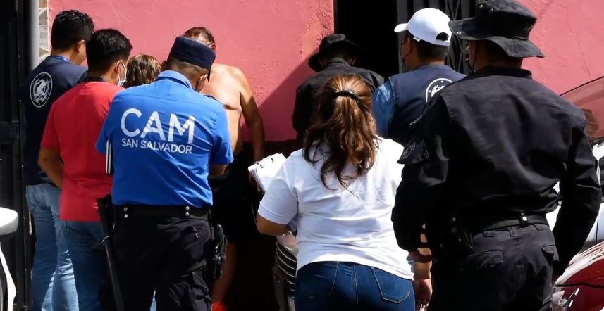 Conductor que atropelló a una perrita concilia con dueña