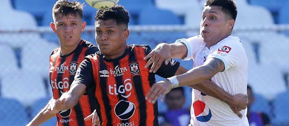 Alianza y Águila jugarán amistoso este viernes por la noche en el estadio Cuscatlán