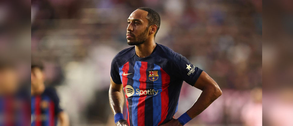 Aubameyang un mes de baja por un golpe en su mandíbula durante asalto en su domicilio