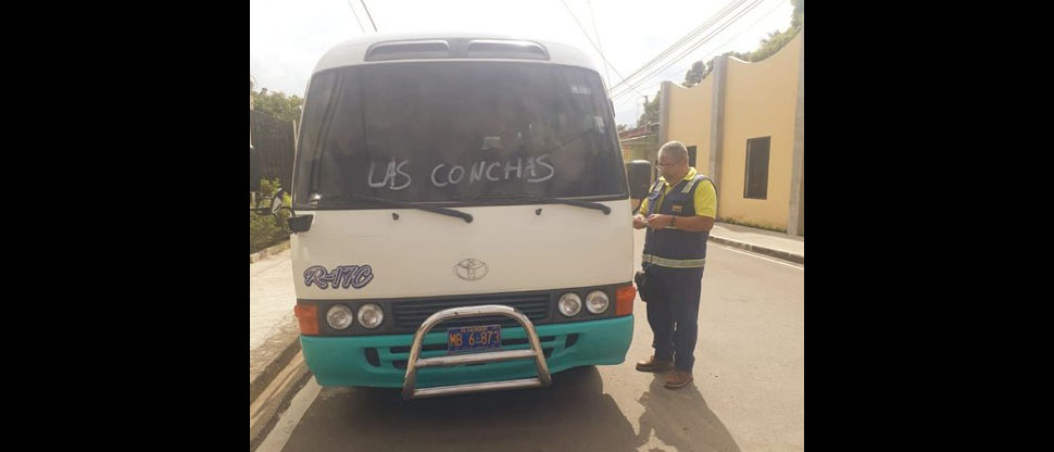 Multan a microbusero de la ruta 17-C por incrementar la tarifa ilegalmente