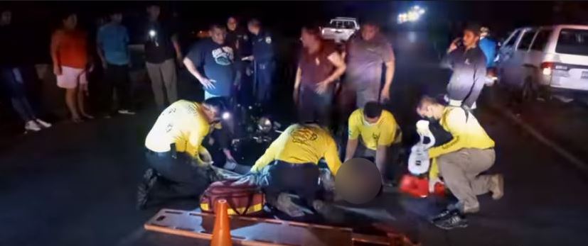 Motociclista pierde el control en una curva sobre carretera Troncal del Norte