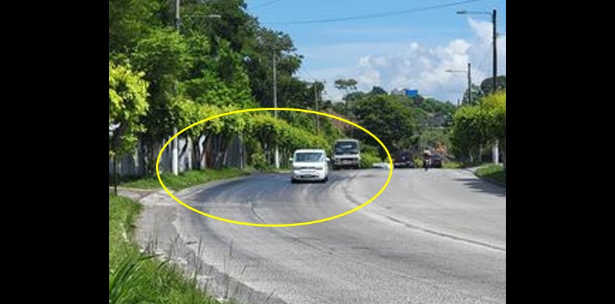 Alertan&nbsp; a conductores por&nbsp; derrame de aceite en las cercanías de Molsa, San Salvador