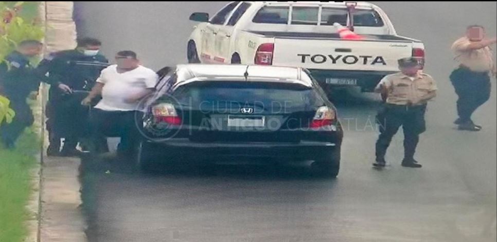 Interceptan carro con reporte de robo y detienen a conductor en Antiguo Cuscatlán: Era buscado por estafa