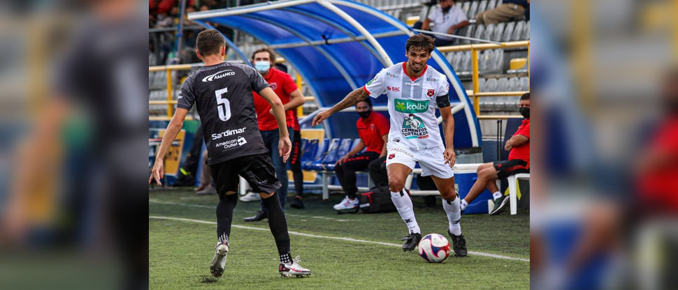 Por segunda vez el mundialista Bryan Ruiz no viaja con Alajuelense para enfrentar equipos salvadoreños