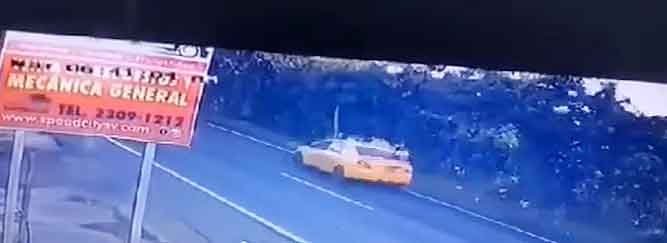 VIDEO: Cámara de seguridad capta momento preciso del accidente en carretera a Chalatenango