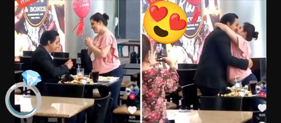Mujer le pide matrimonio a su pareja en reconocido centro comercial de Antiguo Cuscatlán