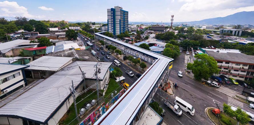Así avanza la construcción del túnel aéreo en Hospital de Niños Benjamín Bloom