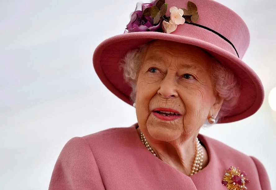Reina Isabel II se encuentra en muy grave estado de salud 
