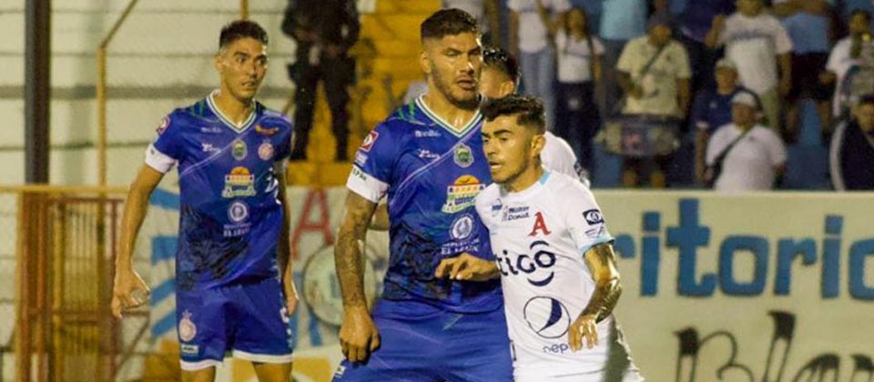 Isidro Metapán «se burla» de derrota de Alianza contra Alajuelense