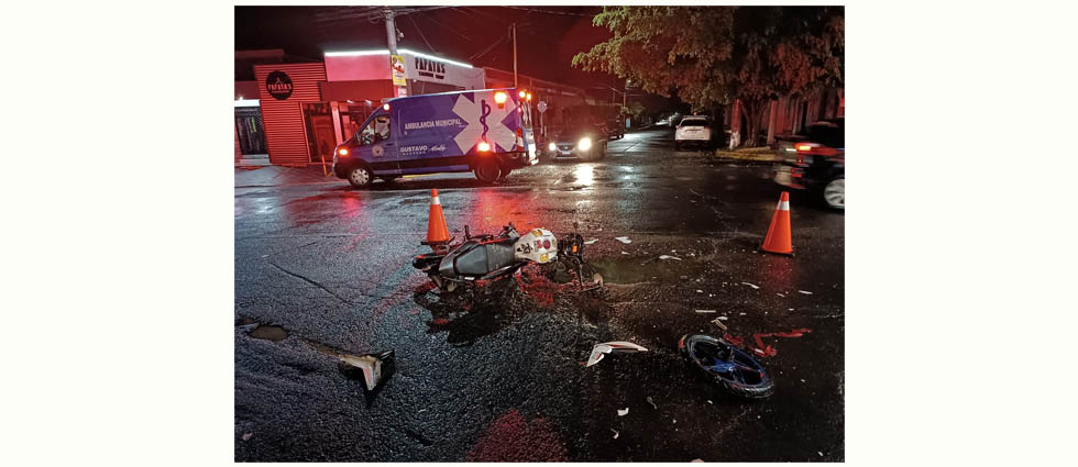 Automovilista invade carril, embiste a víctima y se da a la fuga