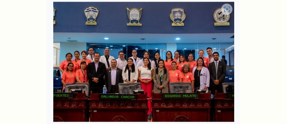 AL aprueba Ley Amor Convertido en Alimento, iniciativa liderada por la primera dama Gabriela de Bukele