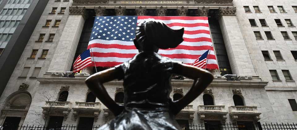 Wall Street cierra en muy fuerte baja tras divulgarse los datos de la inflación en EUA