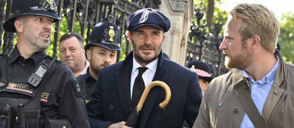 David Beckham hace doce horas de fila para despedirse de la difunta Reina Isabel II