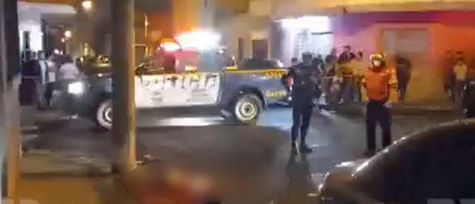 Localizan cadáver en la zona 3 de Guatemala con un cartel que decía: “Por extorsionista”