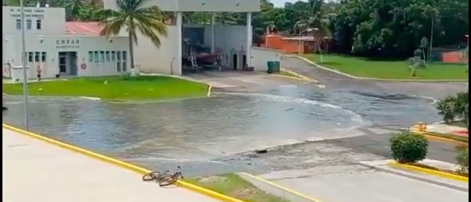 Reportan tsunami en las playas de Manzanillo tras terremoto de magnitud 7,7