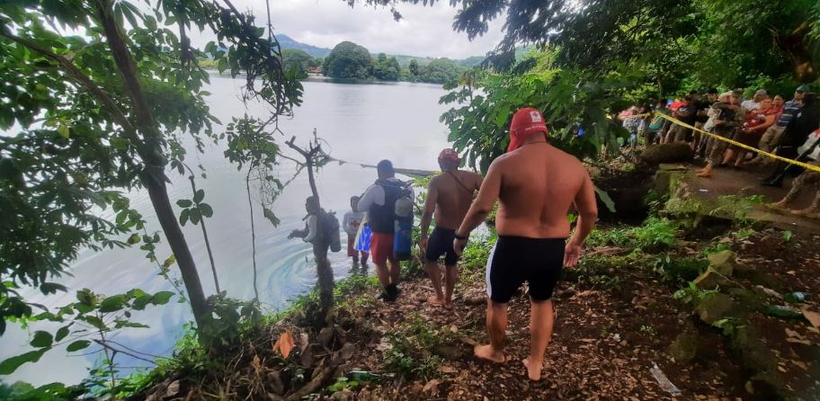 Pescador es encontrado ahogado en la Laguna de Apastepeque