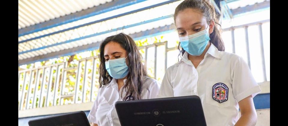 Ministerio de Educación informa que se reanudan las clases presenciales en todo el país este lunes