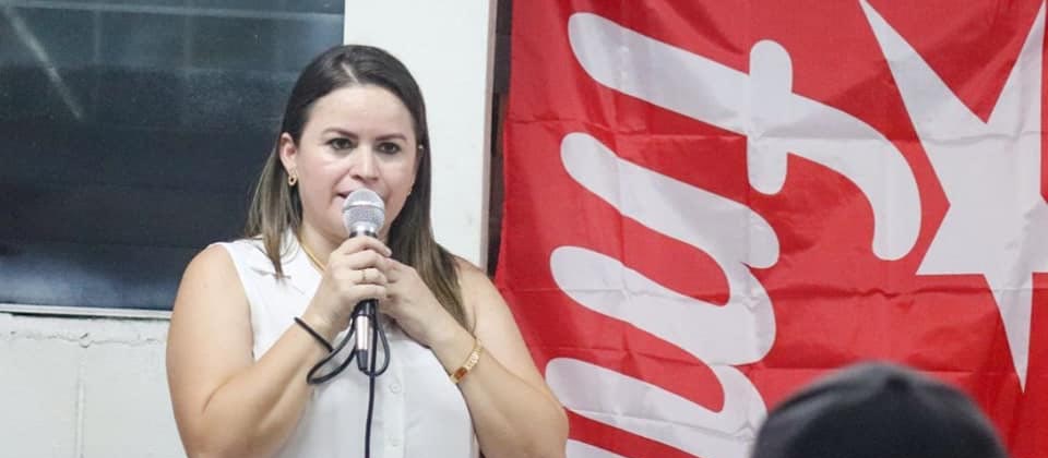 Diputada del FMLN critica palabras del Arzobispo