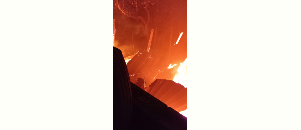 Al menos siete familias afectadas por fuerte incendio en cantón de Sonsonate