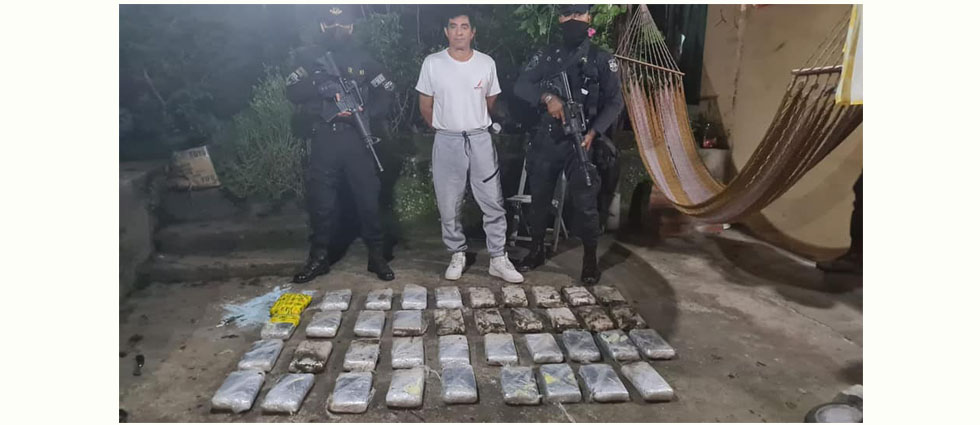 Capturan a sujeto que en su casa escondía ‘coca’ valorada en más de 900 mil dólares