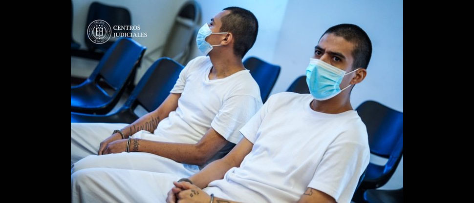 Hombres acusados de exigir dinero a comerciante confiesan su delito y reciben esta sentencia