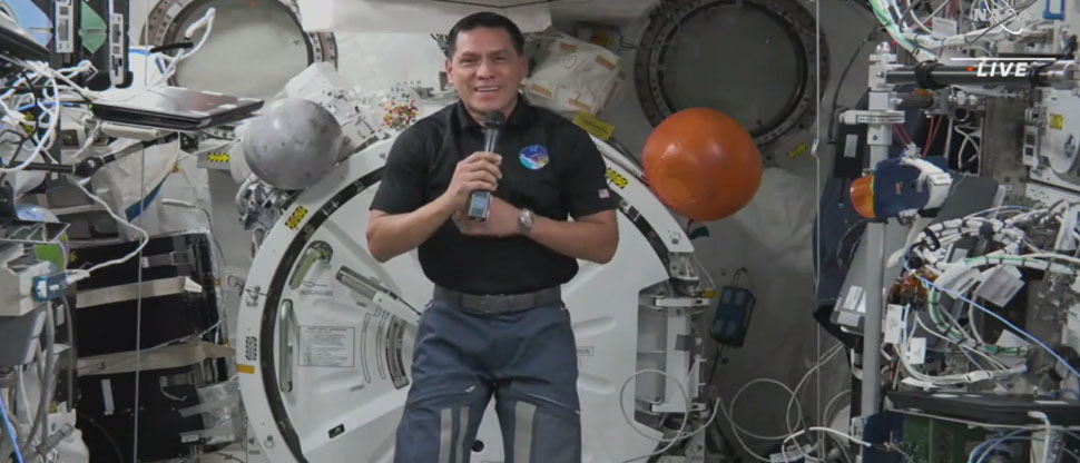 Astronauta de origen salvadoreño Frank Rubio: “Pude ver El Salvador desde la ventana”