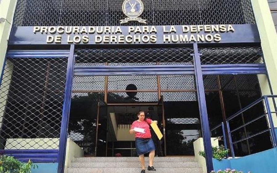 PDDH entregó información a la Fiscalía por investigación en contra de la exprocuradora Raquel Caballero de Guevara