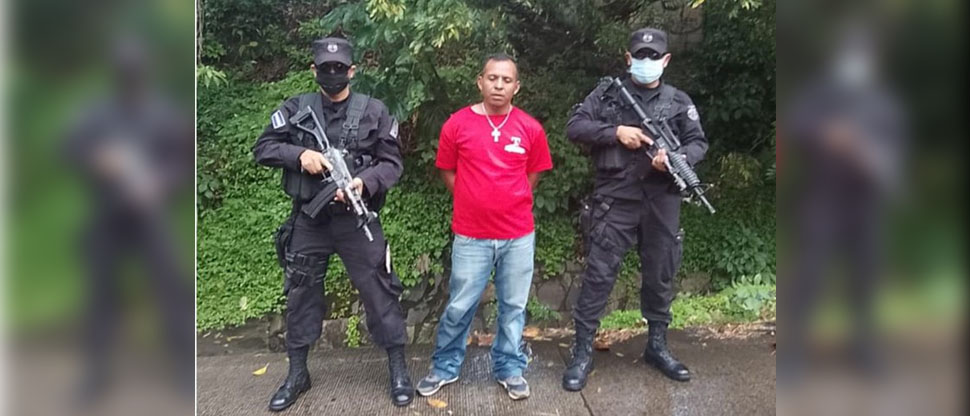 Cae colaborador de la MS-13 con un kilo de hierba seca y le decomisan un automóvil