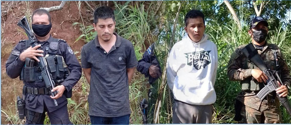 Atrapan a homeboy y un “poste” de la MS-13 y les decomisan cuatro teléfonos celulares