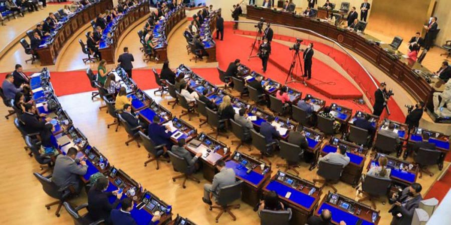 Asamblea aprobó dar licencia remunerada a trabajadores que no llegaron a sus puestos por Julia