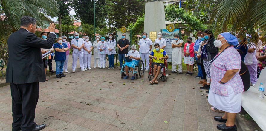 Salvadoreños se unen en cadena de oración