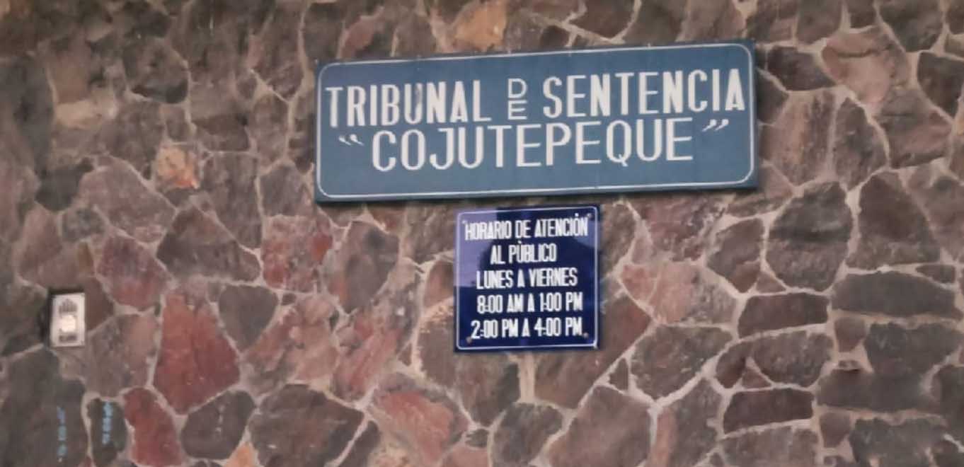 45 años de cárcel para pandilleros que le quitaron la vida a una profesora en Cojutepeque